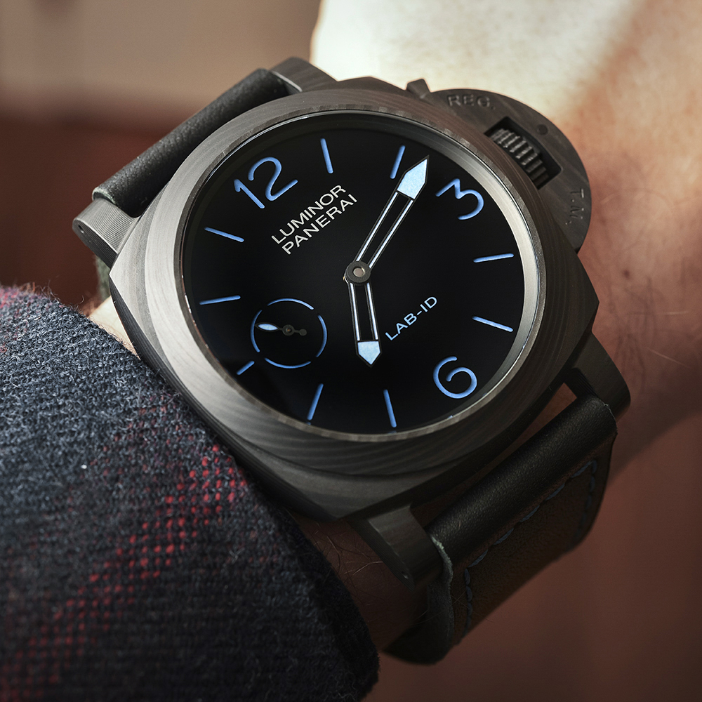 Panerai LAB ID Luminor 1950 Carbotech 3 Days PAM700 Uhren